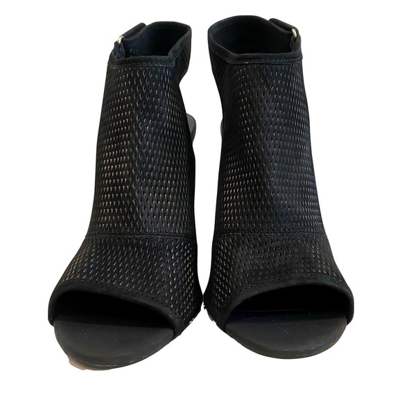 ALDO Black Perforated Suede Slingback Shooties, Peep Toe Block Heel Size 10 - Picture 3 of 12